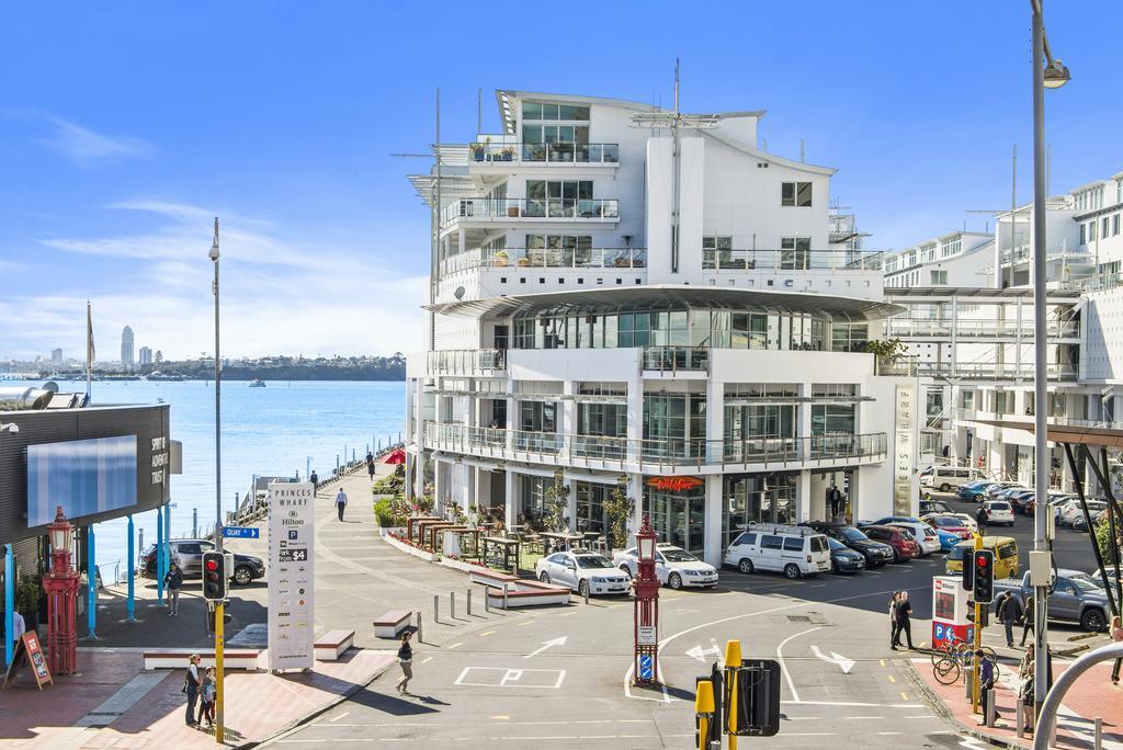 Waterfront Two Bedroom Apartment; Great Location! オークランド 部屋 写真