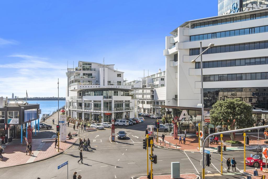 Waterfront Two Bedroom Apartment; Great Location! オークランド 部屋 写真