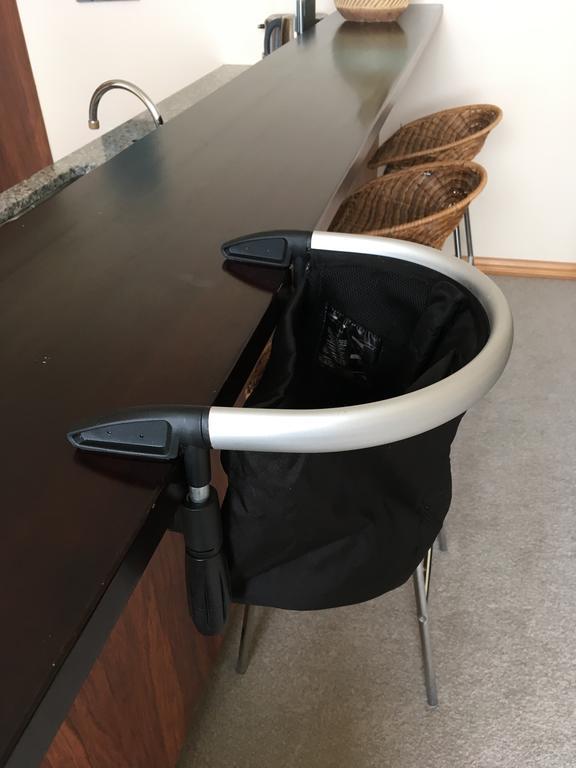 Waterfront Two Bedroom Apartment; Great Location! オークランド エクステリア 写真