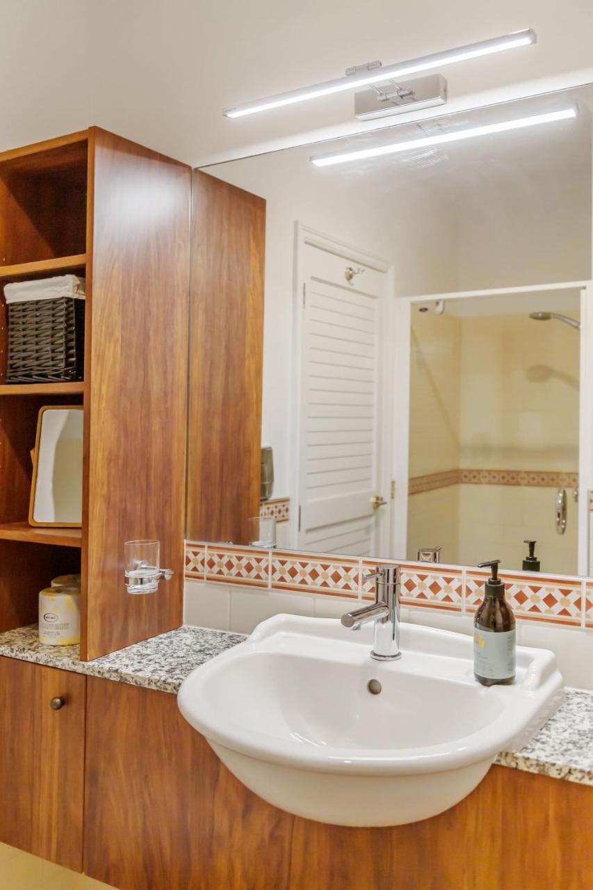 Waterfront Two Bedroom Apartment; Great Location! オークランド エクステリア 写真