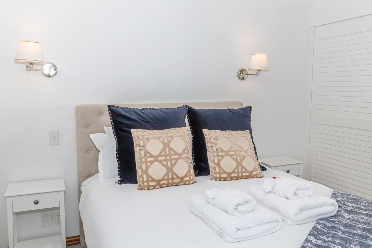 Waterfront Two Bedroom Apartment; Great Location! オークランド エクステリア 写真