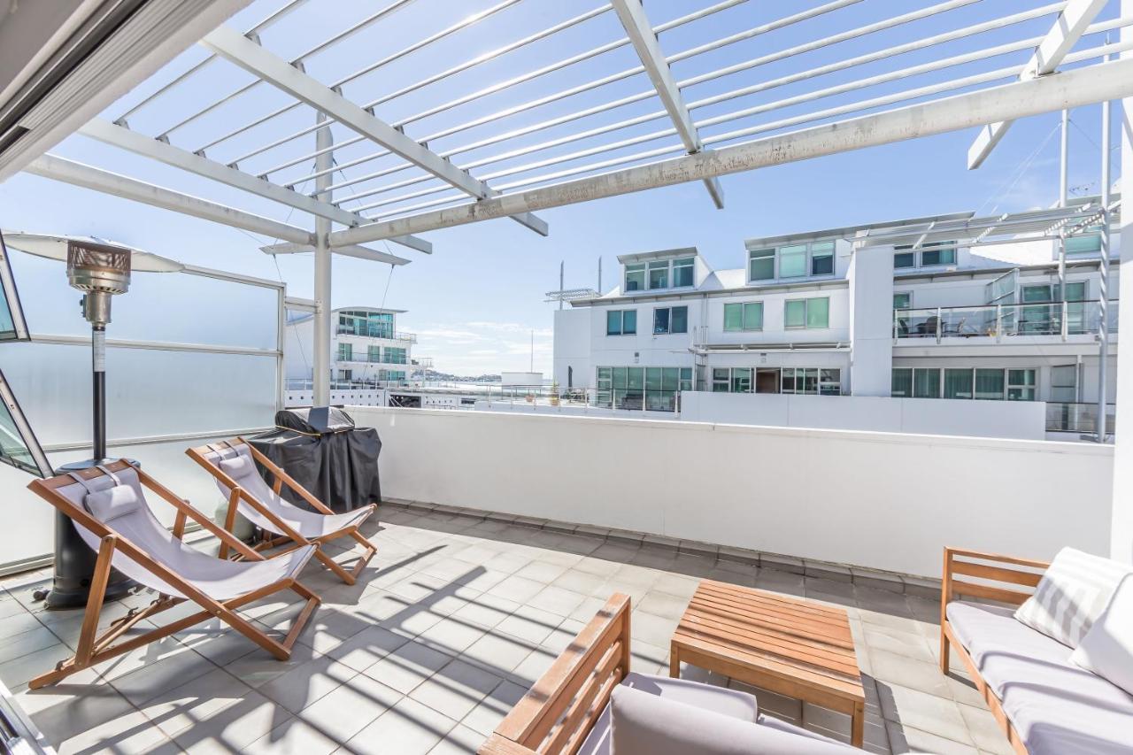 Waterfront Two Bedroom Apartment; Great Location! オークランド エクステリア 写真