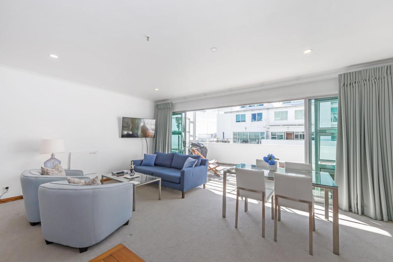 Waterfront Two Bedroom Apartment; Great Location! オークランド エクステリア 写真